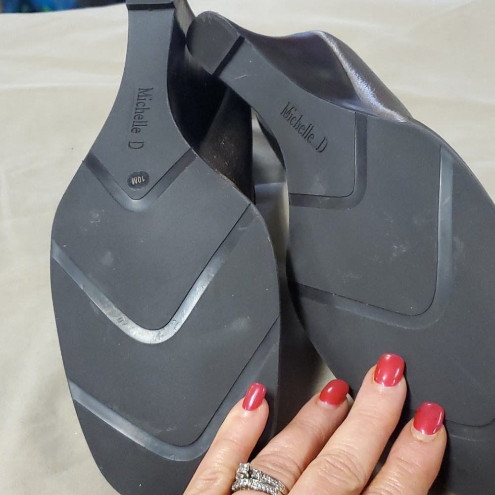 Michelle D Wedges - Picture 7 of 8
